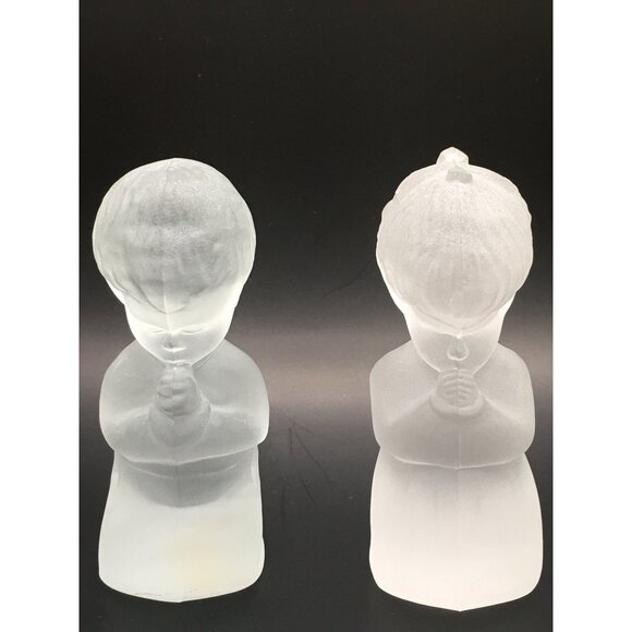 Vintage Fenton Frosted Satin Glass Praying Children Figurines 4'' Pair - Picture 2 of 16
